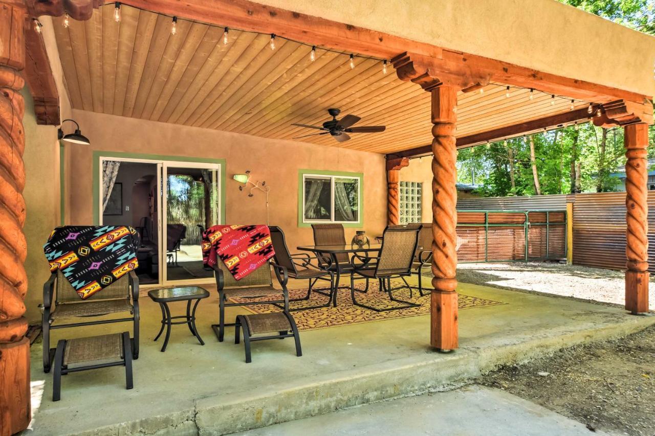 Cozy Home With Media Room Short Walk To Taos Plaza! ภายนอก รูปภาพ